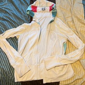 Lululemon jacket size 10